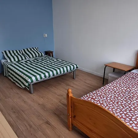 5 Personnes- Centre Village