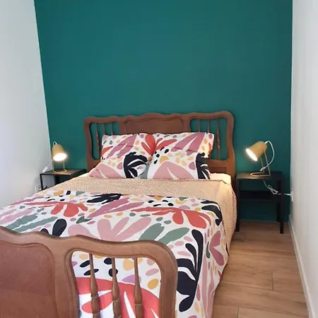 5 Personnes- Centre Village Appartement