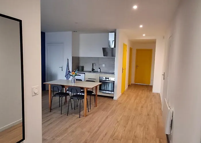 5 Personnes- Centre Village *